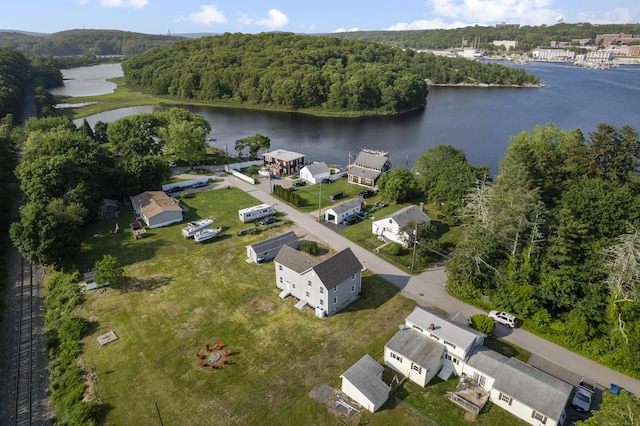 8 Wilson Ave, Waterford, CT 06375 - aerial view of property's location with a nearby body of water and a heavily wooded area