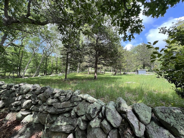 104 Quaker Farm Rd, Groton, CT 06355 - view of yard