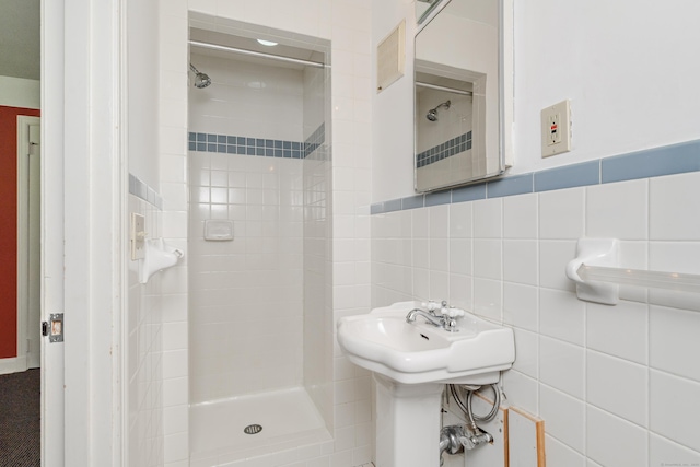 77 Crest Rd, Middlebury, CT 06762 - full bathroom featuring a stall shower and tile walls