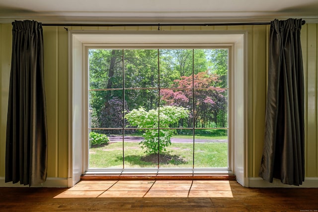 77 Crest Rd, Middlebury, CT 06762 - detailed view of wood finished floors