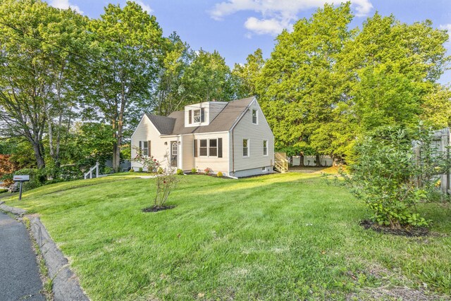37 View St, East Haven, CT 06512 - new england style home featuring a front yard