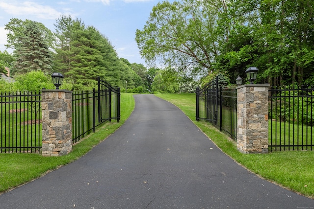 3 Mountaincrest Dr, Cheshire, CT 06410 - view of gate