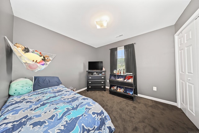 280 Ridgefield Ave, Waterbury, CT 06705 - bedroom featuring carpet, baseboards, and a closet