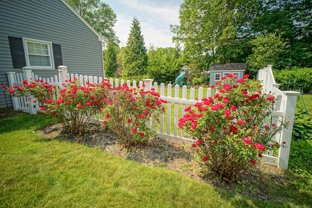 49 Hintz Dr, Wallingford, CT 06492 - view of yard