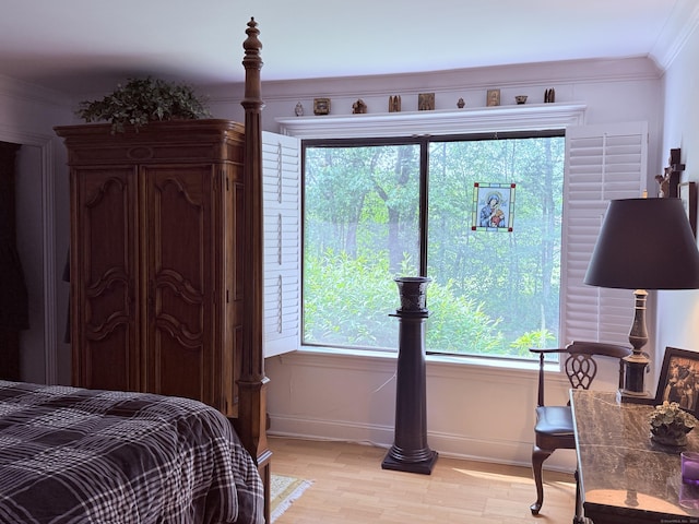 12 Heritage Crst Unit E, Southbury, CT 06488 - bedroom with light wood finished floors and ornamental molding