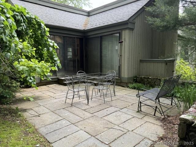 12 Heritage Crst Unit E, Southbury, CT 06488 - view of patio / terrace with outdoor dining area