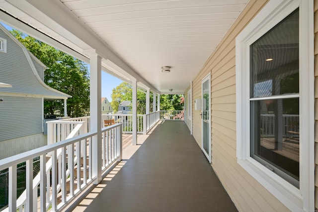 46 Park St, New London, CT 06320 - view of porch