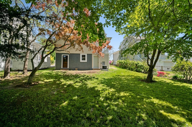 46 Park St, New London, CT 06320 - view of green lawn