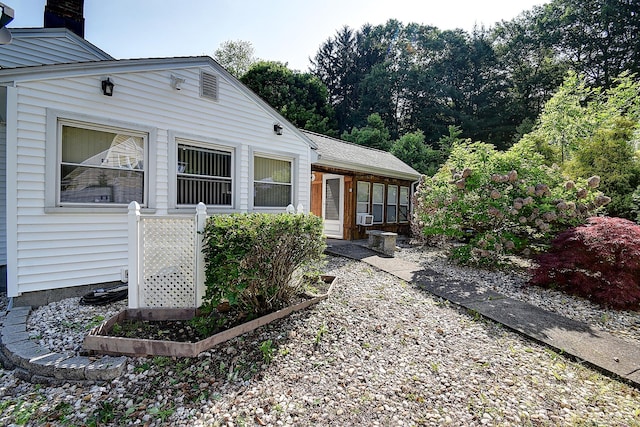 673 May St, Naugatuck, CT 06770 - view of front of home