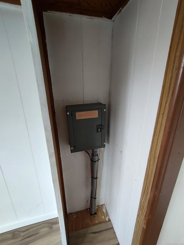 29 Hemlock Dr, Shelton, CT 06484 - detailed view of wood finished floors