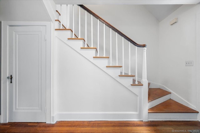 17 Wild Rose Pl, Waterford, CT 06385 - stairway with wood finished floors, lofted ceiling, and baseboards
