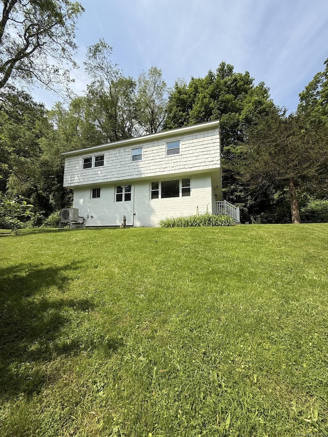 116 Howd Rd, Durham, CT 06422 - back of property featuring a lawn