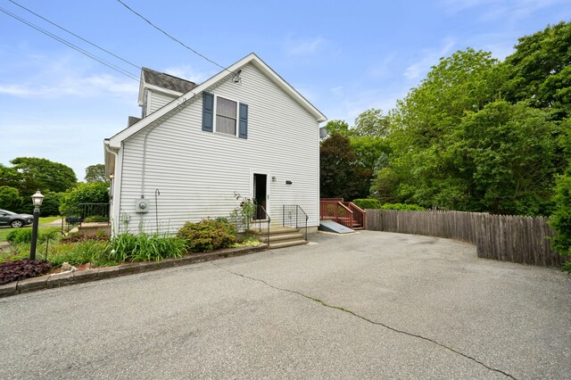 42 Cindy Ln, Groton, CT 06355 - view of home's exterior