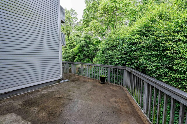 2 Mansfield Grove Rd Apt 160, East Haven, CT 06512 - view of patio