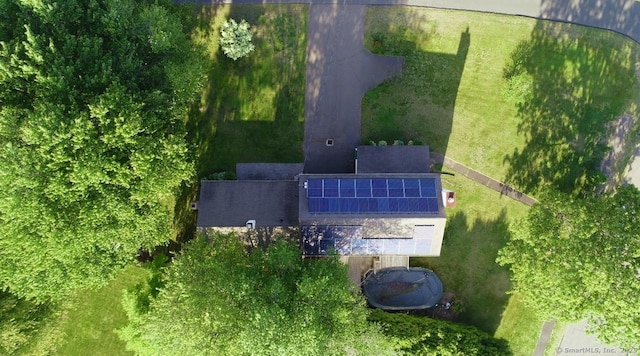 77 Bassett Rd, North Haven, CT 06473 - aerial view of property and surrounding area