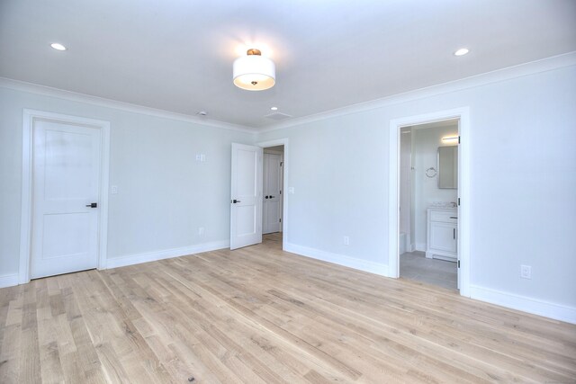 59 Thornhill Rd, Fairfield, CT 06824 - unfurnished bedroom featuring ornamental molding, light wood-style floors, baseboards, ensuite bathroom, and recessed lighting
