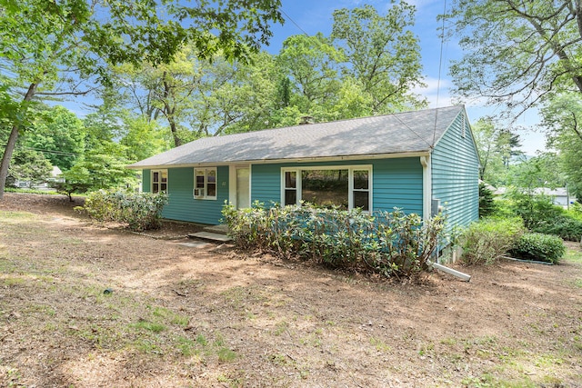 33 Deer Park Rd, Simsbury, CT 06089 - single story home featuring a shingled roof