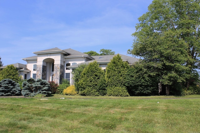 11 Pheasant Ridge Rd, Newtown, CT 06470 - view of front of home with stucco siding and stone siding