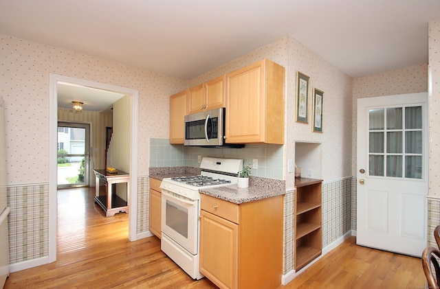 11 Bridle Trl Unit 11, Trumbull, CT 06611 - photo 11