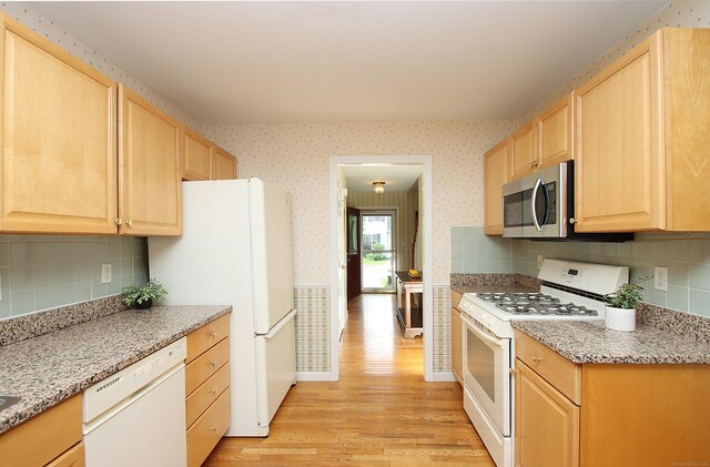 11 Bridle Trl Unit 11, Trumbull, CT 06611 - photo 12
