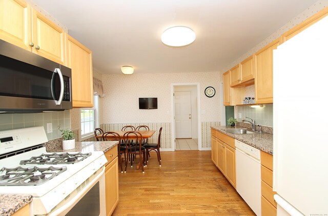 11 Bridle Trl Unit 11, Trumbull, CT 06611 - photo 14