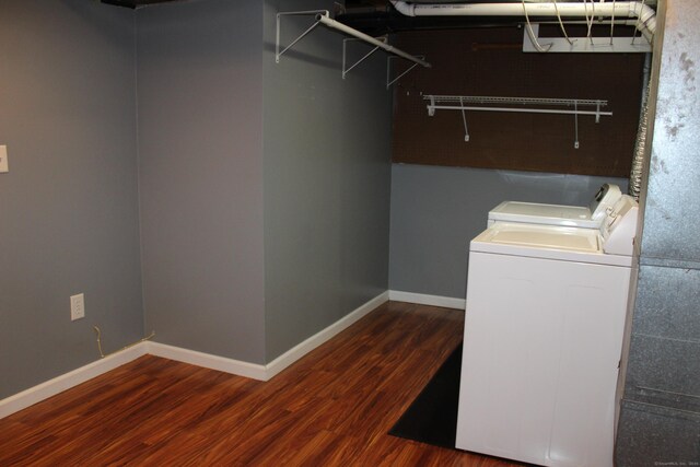 9 Watch Hill Cir Unit 9, Cromwell, CT 06416 - laundry room with washer and dryer, wood finished floors, and baseboards