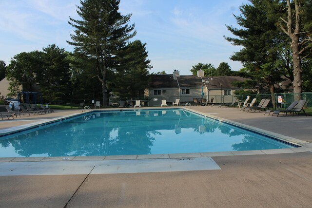 9 Watch Hill Cir Unit 9, Cromwell, CT 06416 - community pool with a patio area
