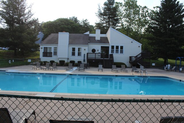 9 Watch Hill Cir Unit 9, Cromwell, CT 06416 - community pool with stairs