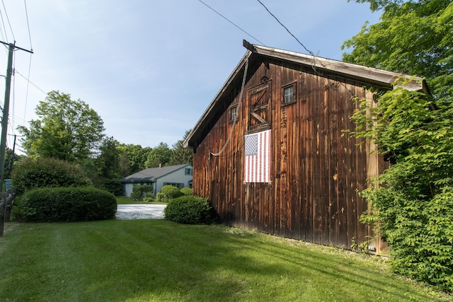 884 Black Rock Tpke, Easton, CT 06612 - view of home's exterior with a yard