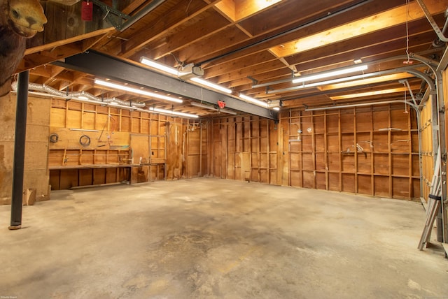 884 Black Rock Tpke, Easton, CT 06612 - view of garage