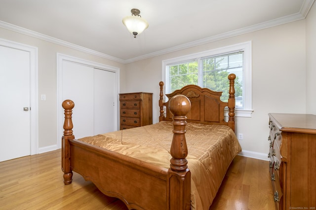 10 Dry Hill Ct, Norwalk, CT 06851 - bedroom featuring light wood-type flooring, a closet, ornamental molding, and baseboards