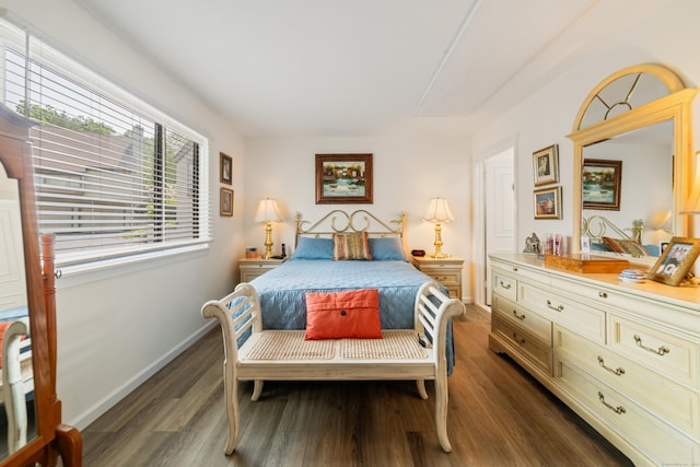 543 Heritage Vlg Unit A, Southbury, CT 06488 - bedroom featuring wood finished floors and baseboards