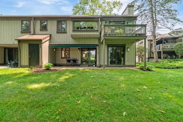543 Heritage Vlg Unit A, Southbury, CT 06488 - rear view of property with a yard and a chimney