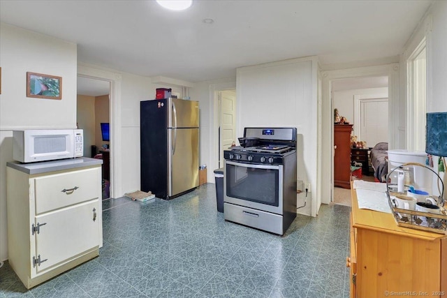 251 Jackson St, Windham, CT 06226 - photo 28