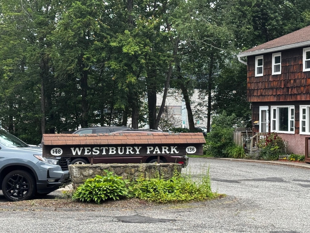 148 Westbury Park Rd Apt C, Watertown, CT 06795 - view of community sign