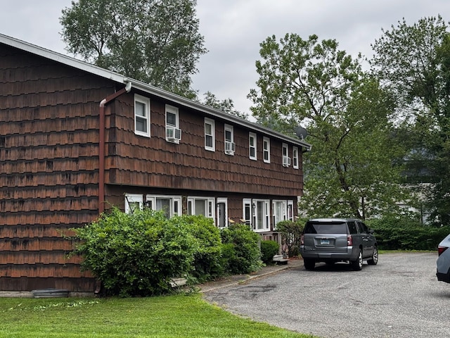 148 Westbury Park Rd Apt C, Watertown, CT 06795 - view of front of house featuring cooling unit