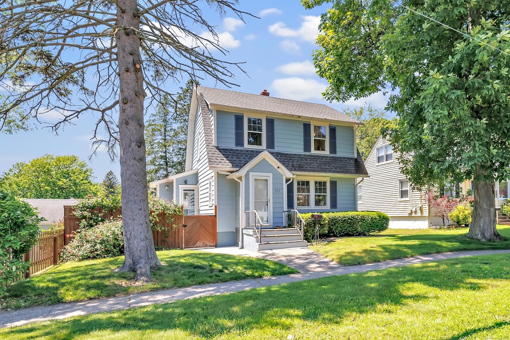 345 Huntington Rd, Stratford, CT 06614 - photo 1