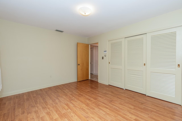 190 Allerton Farms Rd, Middlebury, CT 06762 - unfurnished bedroom featuring light wood-type flooring, a closet, and baseboards