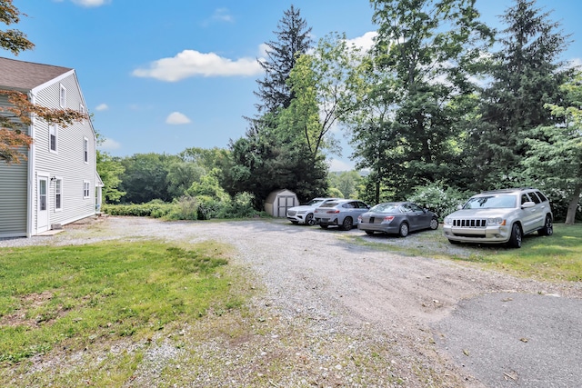 120 Huntington St, Shelton, CT 06484 - view of dirt / gravel driveway