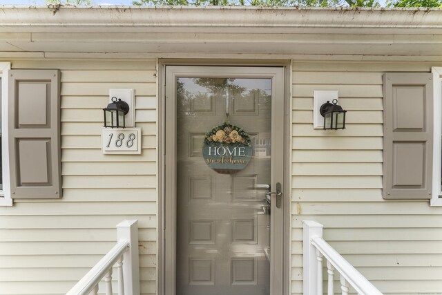 188 W Main St, East Lyme, CT 06357 - property entrance