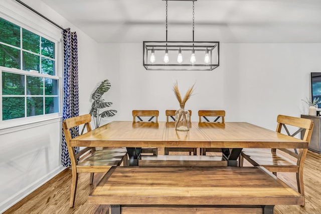 6 Buckboard Ln, Fairfield, CT 06824 - dining room featuring wood finished floors and baseboards