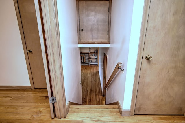 15 Edgemere Rd, Hamden, CT 06517 - stairway with wood finished floors and baseboards