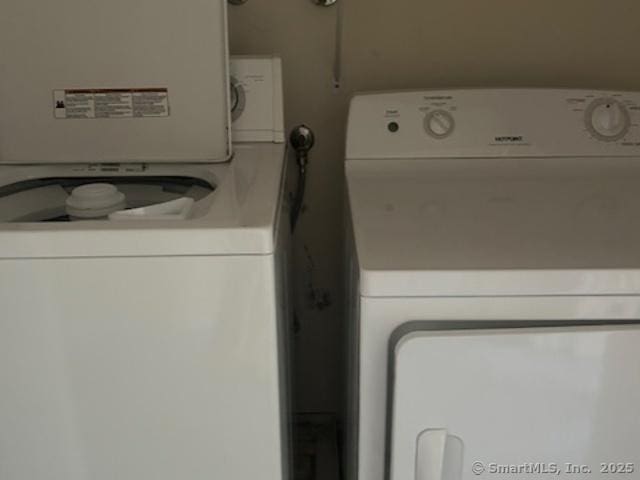 749 Long Hill Rd Unit A, Middletown, CT 06457 - view of laundry room