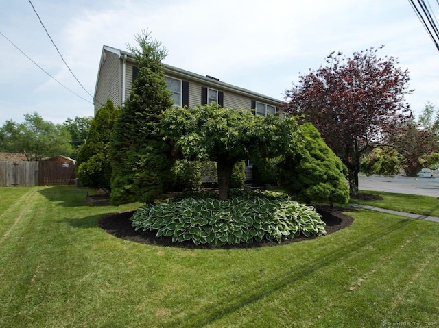 174 Round Hill Rd, Meriden, CT 06450 - view of yard