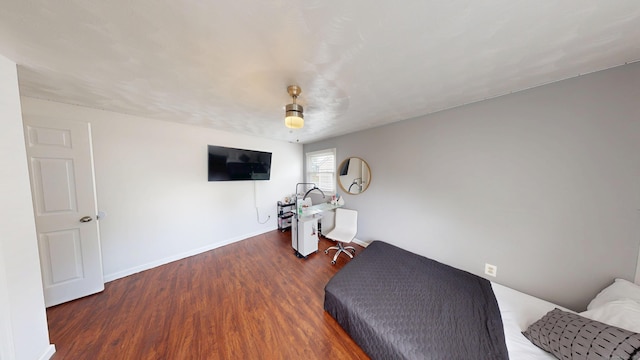 174 Round Hill Rd, Meriden, CT 06450 - bedroom featuring wood finished floors, baseboards, and a ceiling fan