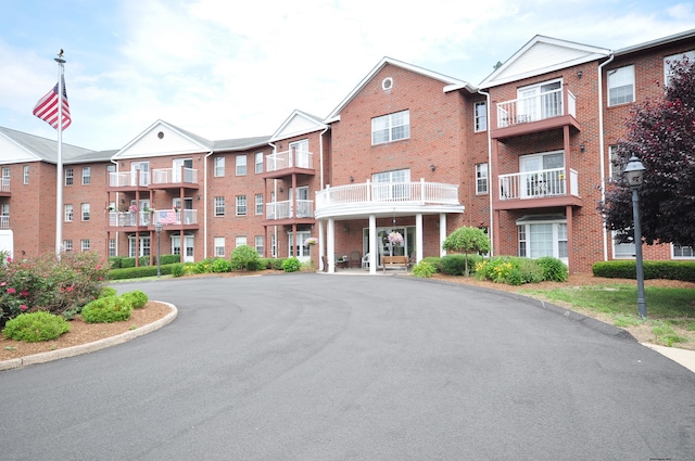 625 Palisado Ave Apt 206, Windsor, CT 06095 - view of apartment building / complex