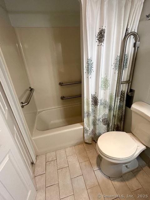 625 Palisado Ave Apt 206, Windsor, CT 06095 - full bathroom with toilet and shower / tub combo with curtain
