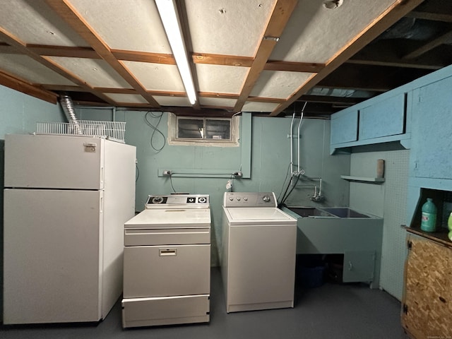 130 Judd Ave, New Britain, CT 06051 - laundry room with washing machine and clothes dryer