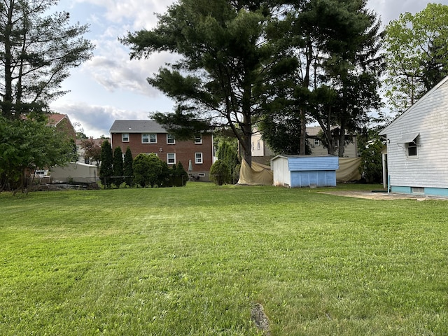 130 Judd Ave, New Britain, CT 06051 - view of green lawn