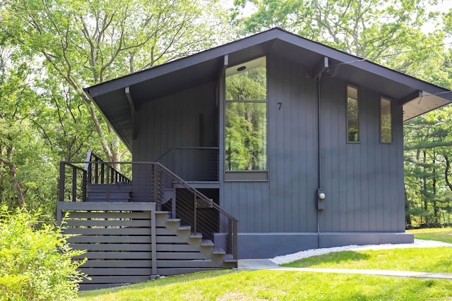 7 Hillcrest Ln, Weston, CT 06883 - view of front of home featuring stairway
